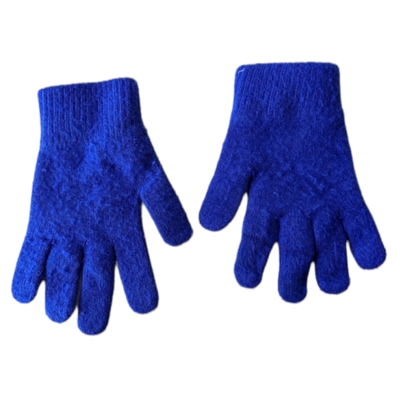 Free with and purchase! Kids Blue Polka Dot Gloves - Picture 2 of 3